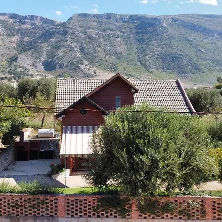 Vila Kuqe Orikum
